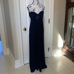 Ignite evenings by Carol Lin Navy blue gown, size 8